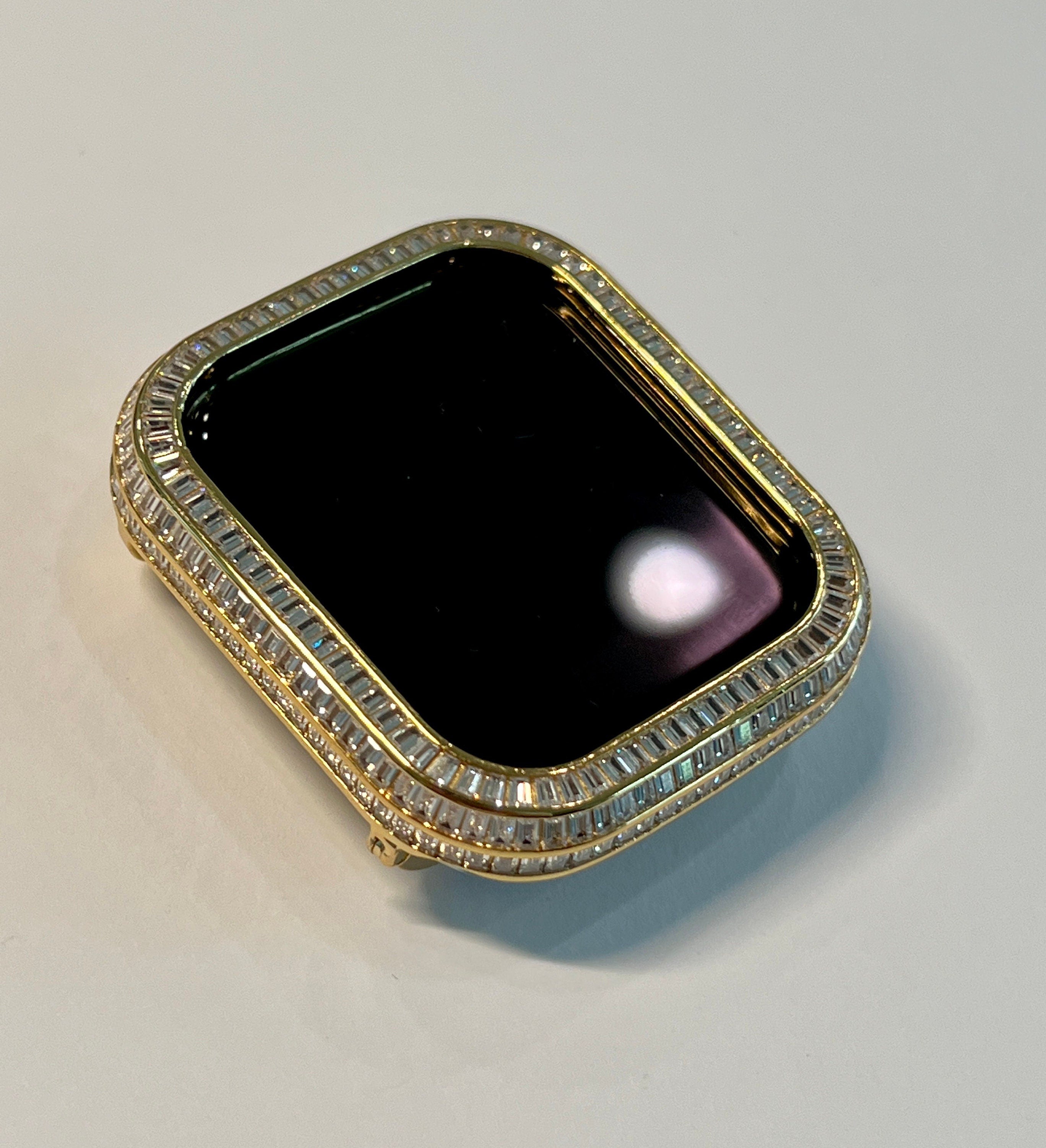 Designer Apple Watch Lab Diamond Bezel Cover Gold 40mm 41mm 44mm 45mm with 3 Rows of Baguettes Smartwatch Bumper Bling