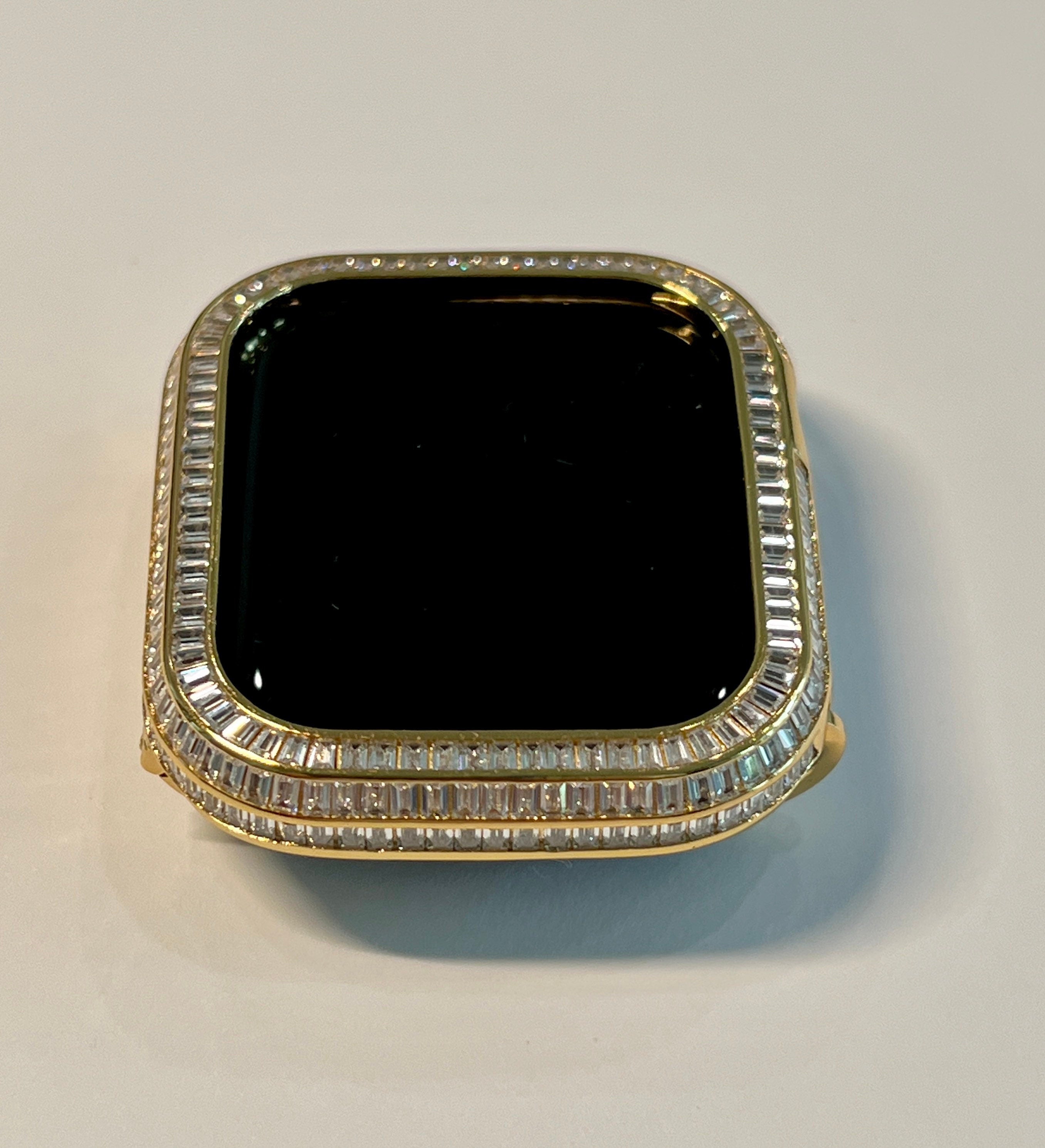 Designer Apple Watch Lab Diamond Bezel Cover Gold 40mm 41mm 44mm 45mm with 3 Rows of Baguettes Smartwatch Bumper Bling