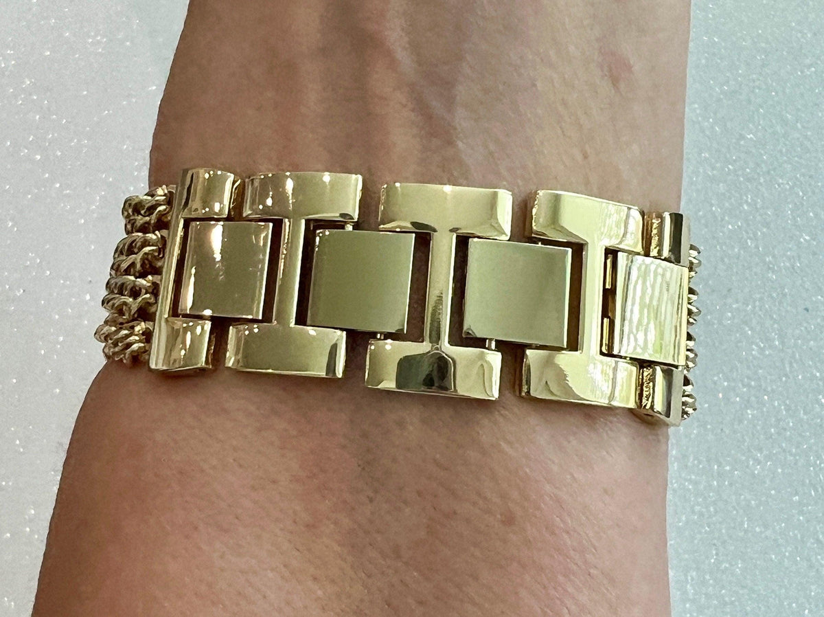 Yellow Gold Apple Watch Band Women Chain Link 38mm-45mm Ultra, Iwatch Phone band & or Apple Watch Case Lab Diamond Bezel Cover Minimalist